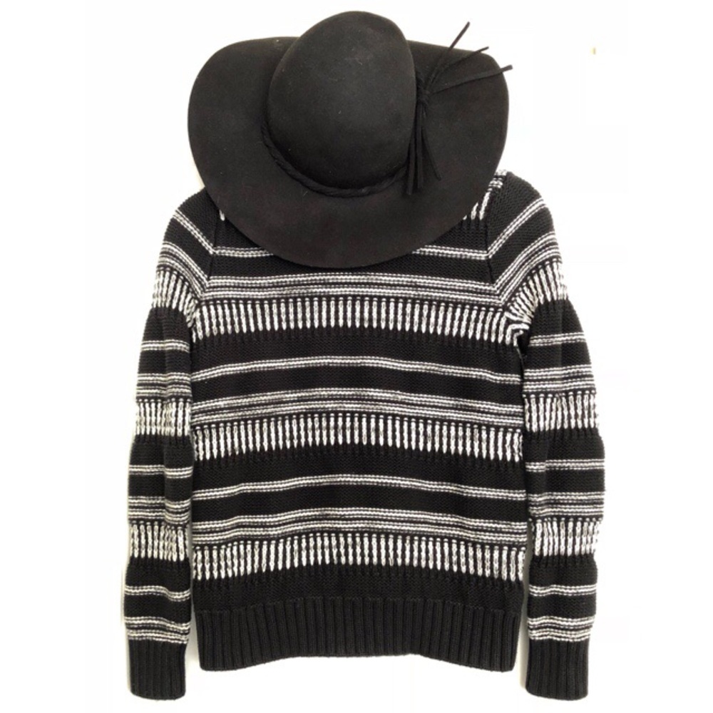 Banana Republic Black and White Sweater Size XS